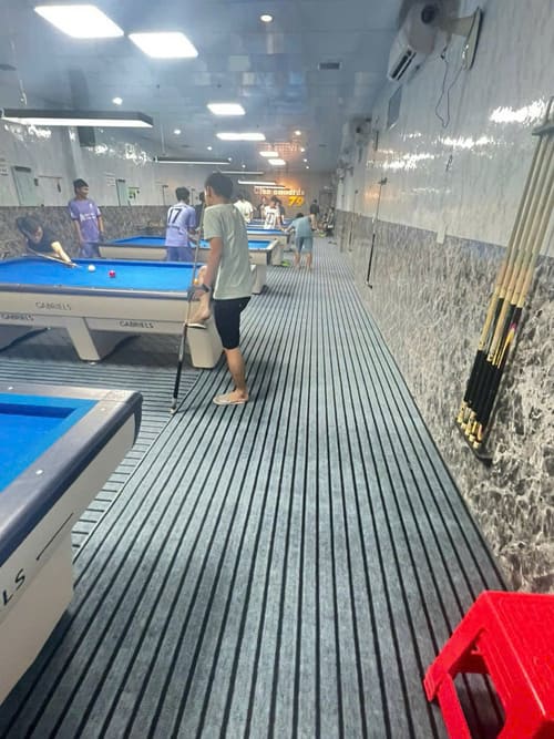 Mẫu thảm quán bia chống trơn trượt, bền đẹp, phù hợp lót sàn quán nhậu đông khách