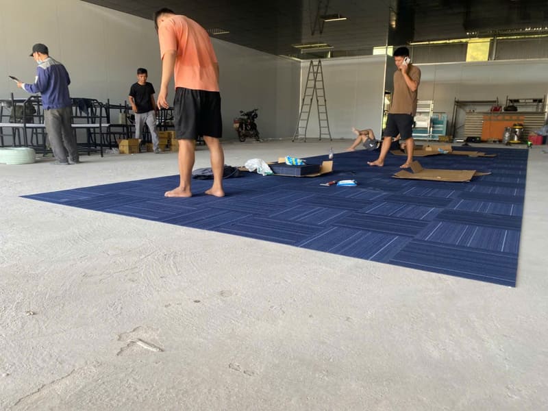 Dịch vụ thi công thảm chuyên nghiệp lắp đặt thảm trải sàn văn phòng sự kiện giá rẻ TPHCM