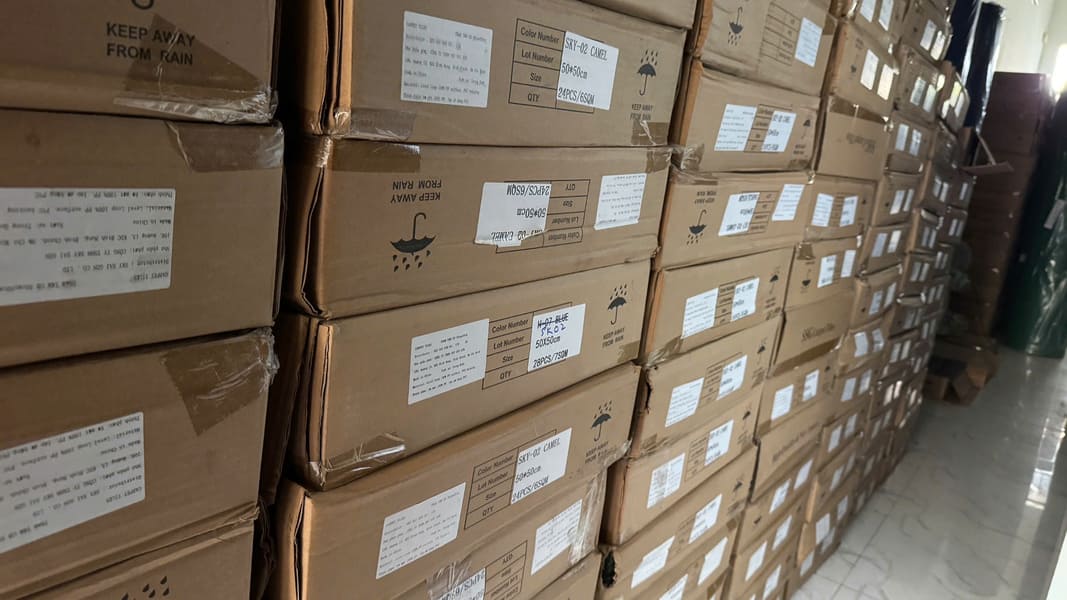 Hàng sẵn số lượng lớn thảm trải sàn cho công trình tại TPHCM