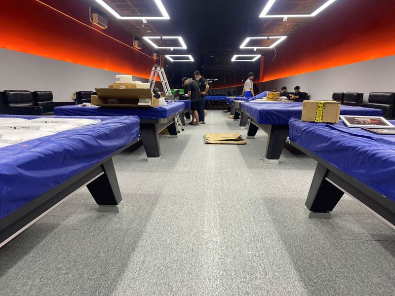 Thảm trải sàn quán sang trọng đẹp hiện đại dùng cho quán cafe nhà hàng tại TPHCM